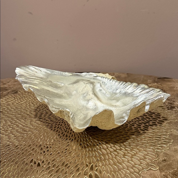 Decorative Shell Dish - Picture 2 of 12